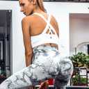 RUNNING GIRL Sports Bras for Women,Padded Strappy Sports Bras Criss-Cross Back Medium Support Sports Bras with Removable Cups M