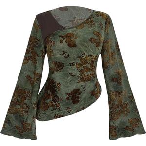 WDIRARA Women's Plus Size Floral Long Bell Sleeve Tee Shirts Asymmetrical Vintage Tops (XL)
