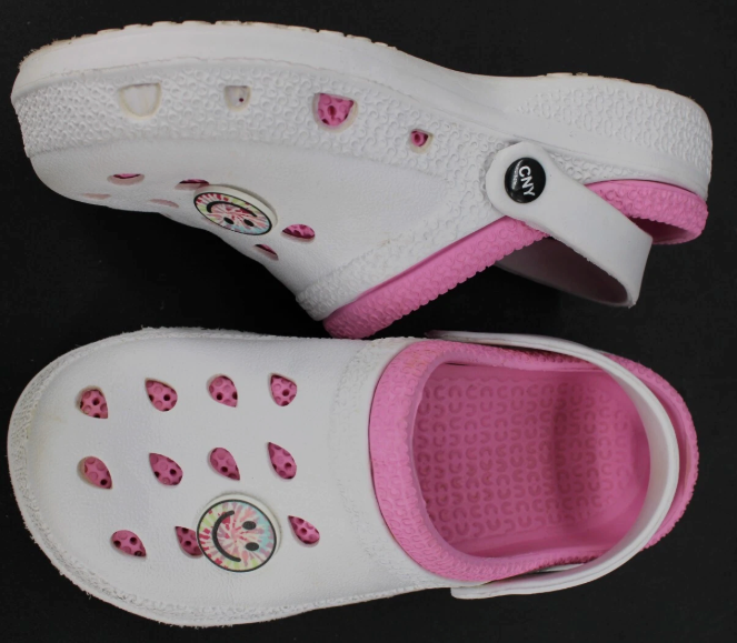Capelli New York Clogs Size 10 White With Pink Lining