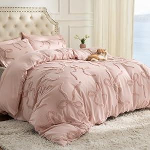 Bedsure Tufted Rose Pink King Comforter Set, GentleSoft 3 Pieces Bow Cute Bedding Pink Room Decor, Gifts for Girls Teens Women, All Seasons, 1 Bed Comforter, 2 Pillow Shams, 104x90 Inches