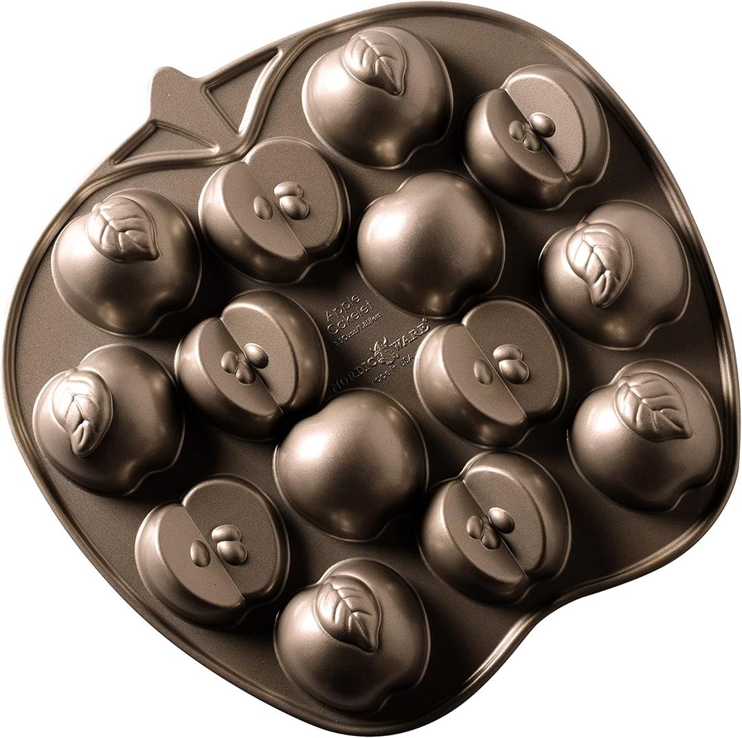 Nordic Ware Apple Slice Cakelet (3-Cup) Nordic Ware Apple Slice Cakelet (3-Cup)