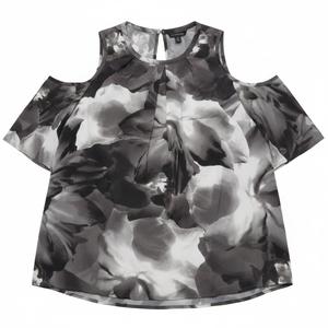 Black and White Floral Blouse Size: XL