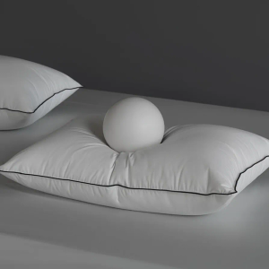 MAXICOZY Hungarian Goose Down and Down Alternative Pillows King Size, Fluffy 3-Chamber Bed Pillows for Sleeping, Luxurious Soft Cloud Pillow for Back, Stomach or Side Sleepers(King, 1 Pack), White.