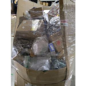 Pallet of salvage items