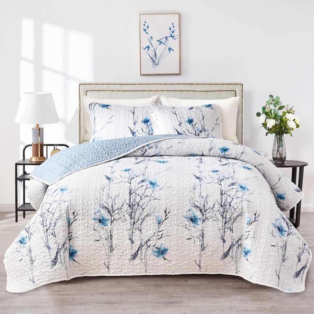 Botanical Quilt Set 3 Pieces Full/Queen Size, Blue Flower Branch on White Reversible Bedspread Coverlet Set, Soft Microfiber Lightweight Bed Cover for All Season (90" x 90", 1 Quilt+ 2 Pillow Shams)