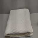 King/Cal King Quilt Set in Cream, Soft Reversible Microfiber Bedspread for All-Season Use in Bedroom or Dorm, Lightweight Modern Geometric Coverlet (1 Quilt, 2 Pillow Shams)