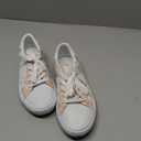 GUESS Women's Loven Sneaker (7, White/Pink 680)