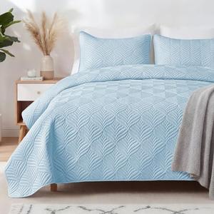 Whale Flotilla Extra Soft King Quilt Bedding Set, Lightweight Light Blue Bedspreads Quilt King Size with Modern Pattern, Reversible 3-Piece Coverlet with 2 Pillow Shams for All Seasons