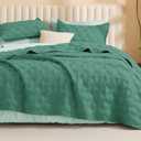 Litanika King Size Quilt Bedding Set, Haze Green Summer Lightweight Soft Comforter Bedspreads & Coverlets, Boho Farmhouse Bedding Cover Bed Decor All Season, 3 Pieces (1 Quilt, 2 Pillowcases)