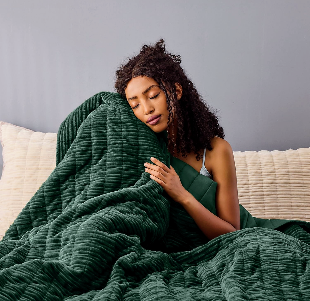 Wonderful Luxury Velvet King, 106"x94"(Green)