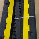 VEVOR Cable Protector Ramp, 5 Packs 2 Channels Speed Bump, Rubber Modular Humps Rated 11000 LBS Load Capacity, Protective Wire Cord Ramp Driveway Rubber Traffic Speed Bumps Cable Protector