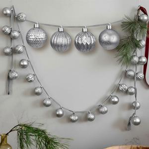 6.5 ft Silver Ornament Garland Neutral Textured Christmas Shatterproof Ornaments Garland 2 Inch 24 Ball Vintage Rustic Farmhouse Ball Xmas Decor for Mantel Indoor Outdoor