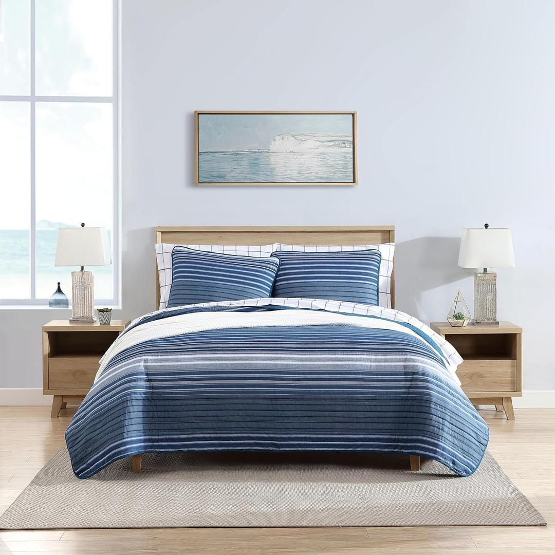 Nautica - Twin Quilt Set, Cotton Reversible Bedding with Matching Sham, Dorm Room Essentials (Coveside Blue, Twin) (Dark Blue/Medium Blue)