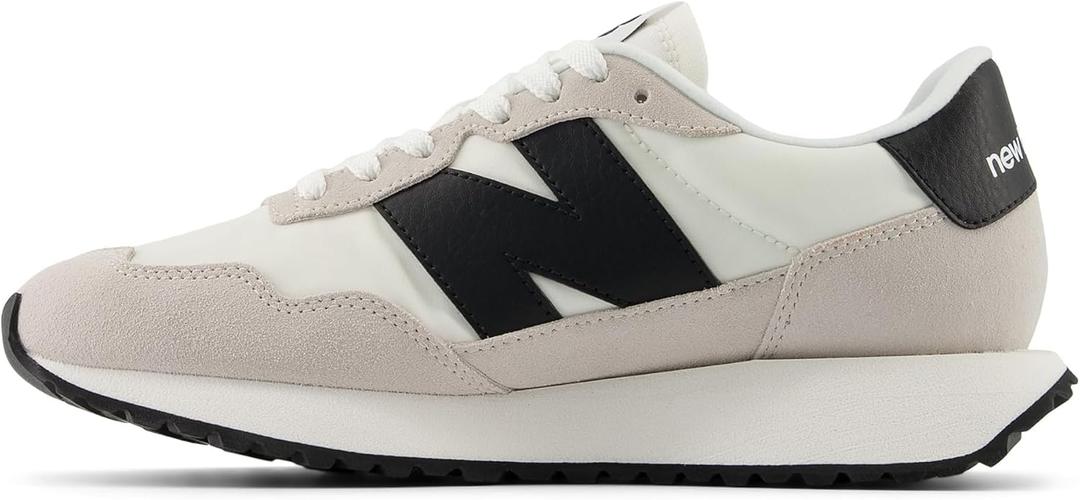 New Balance Women's 237 V1 Sneaker (6.5)