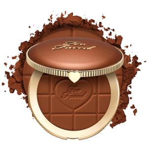 Too Faced Chocolate Soleil Matte Blurring Bronzer | Matte Bronzer Powder that Mimics Natural Skin for Blurred Sun-Kissed Effect