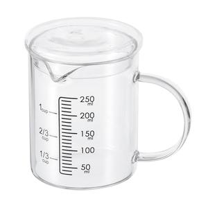 Patikil 250ml Glass Measuring Cup, 3.3 Borosilicate Graduated Black Printed Scale Liquid Measure Cups Beaker with Glass Lid and V-Shaped Spout for Kitchen, It's a Crack On The Side