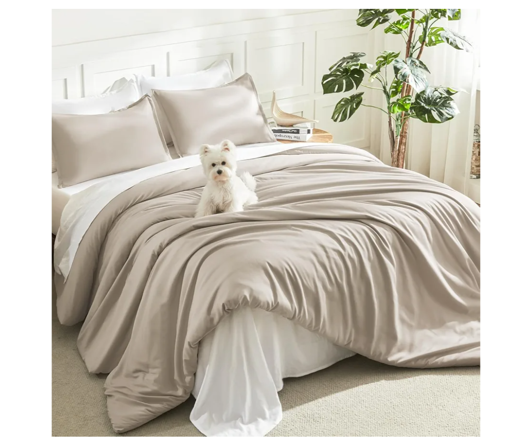 Litanika Oversized King Comforters Oatmeal Super King Plus Size, 3 Pieces Lightweight Solid Bedding Comforter Set, All Season Fluffy Bed Set (128x120In Comforter & 2 Pillowcases)