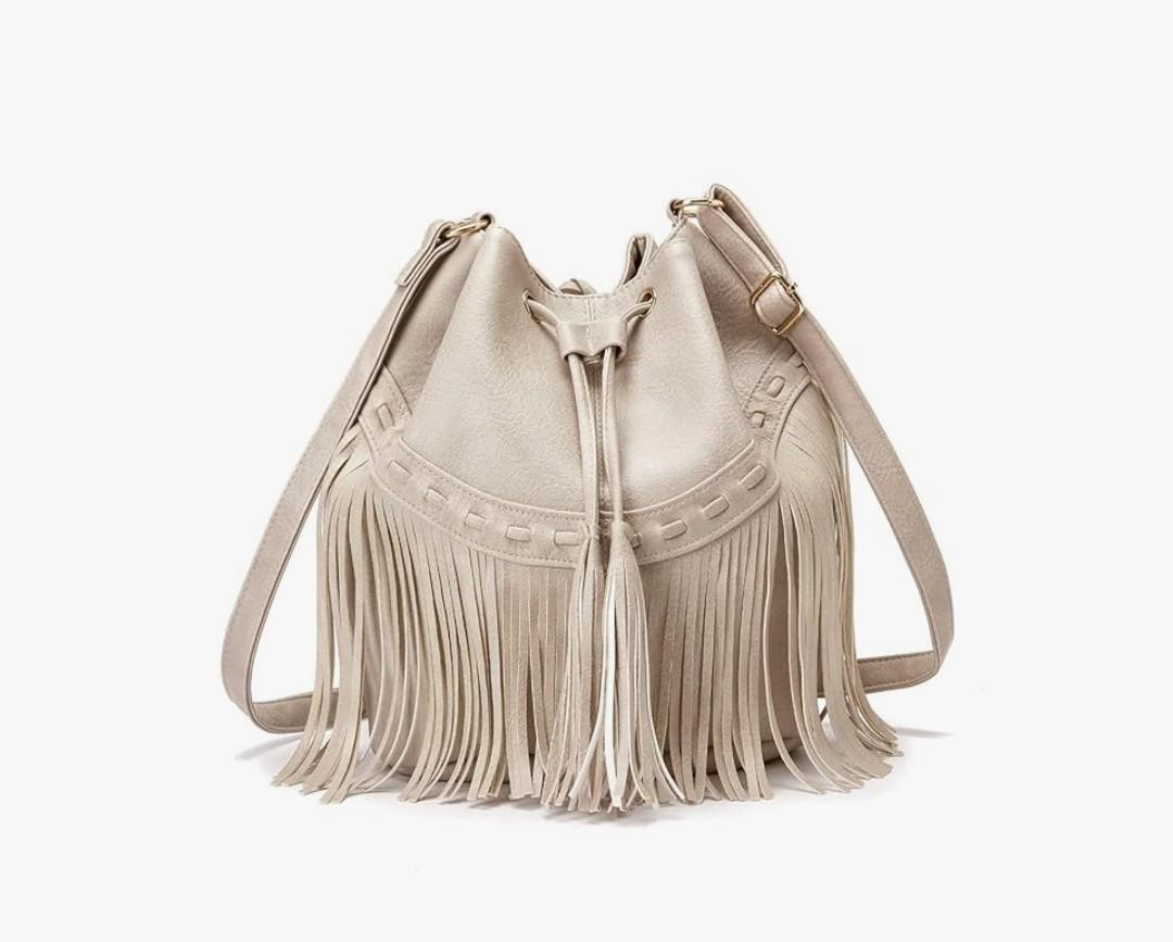 Leather Bucket Bags for Women Crossbody Fringe Purses with Drawstring Ladies Tassel Hobo and Shoulder Handbags Beige