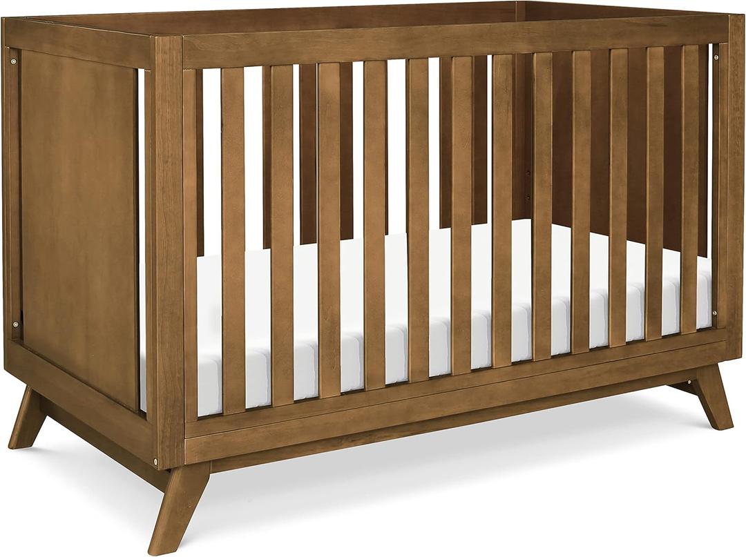 Davinci Otto 3-in-1 Convertible Baby Crib with Toddler Bed & Daybed Conversion, Durable & Easy to Assemble - GREENGUARD Gold Certified with 4 Adjustable Mattress Heights - Walnut
