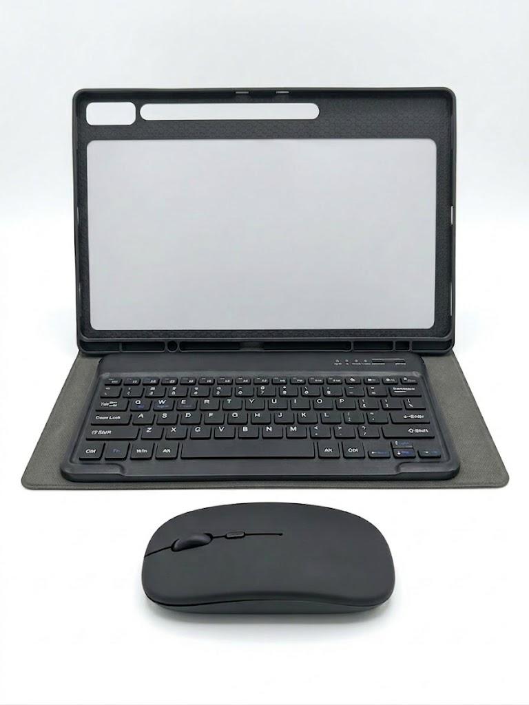 15 inch case with keyboard and mouse
