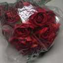 60Pcs Red Roses Artificial Flowers, Velvet Silk Faux Roses, Realistic Red Flowers for Father's Day, Wedding Centerpieces, Cake, Bridal Bouquets, Home Decor, Anniversary, Valentine's Day Decorations