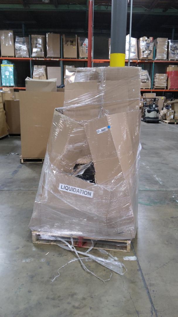 Pallet of salvage items