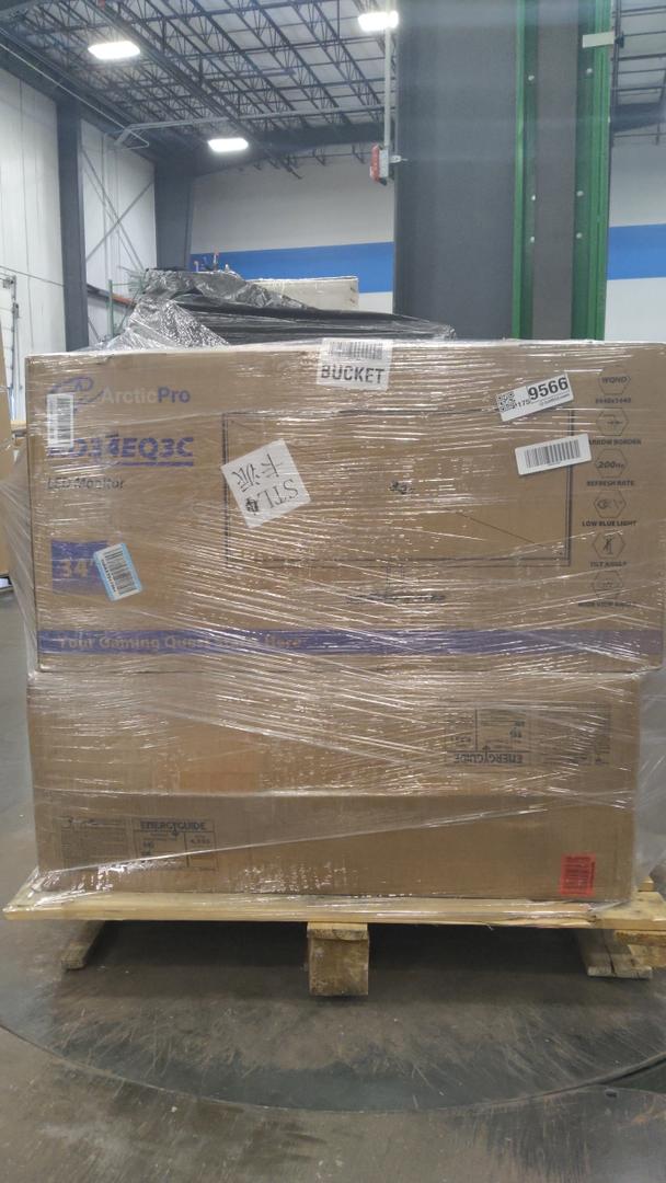 Pallet of salvage items