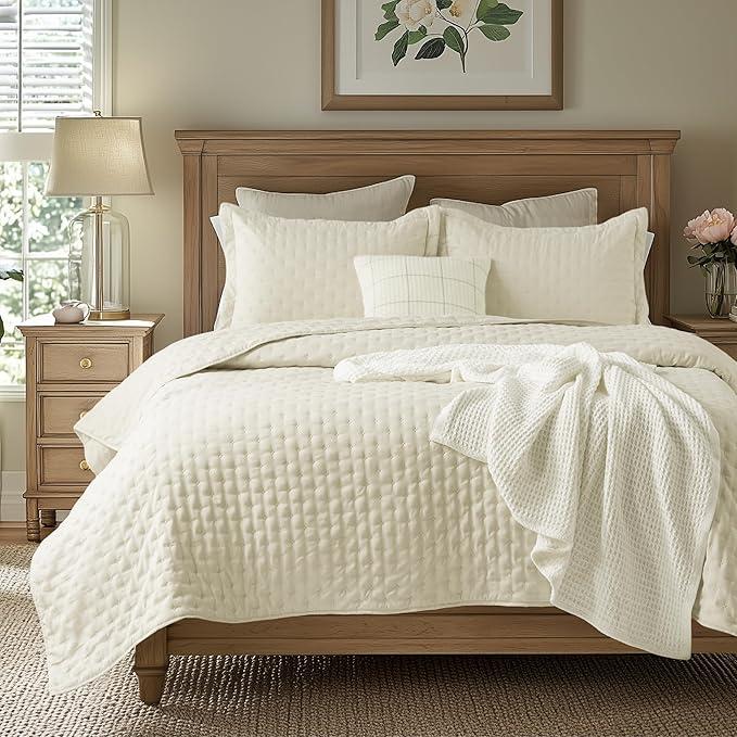 Bedsure Quilts Queen Size - Ultra Soft Queen Quilt Bedding Set for Modern Farmhouse Bedroom, Lightweight All-Season Comforter with 2 Pillow Shams, Ivory Summer Bedspread Coverlet 90x96 Inch