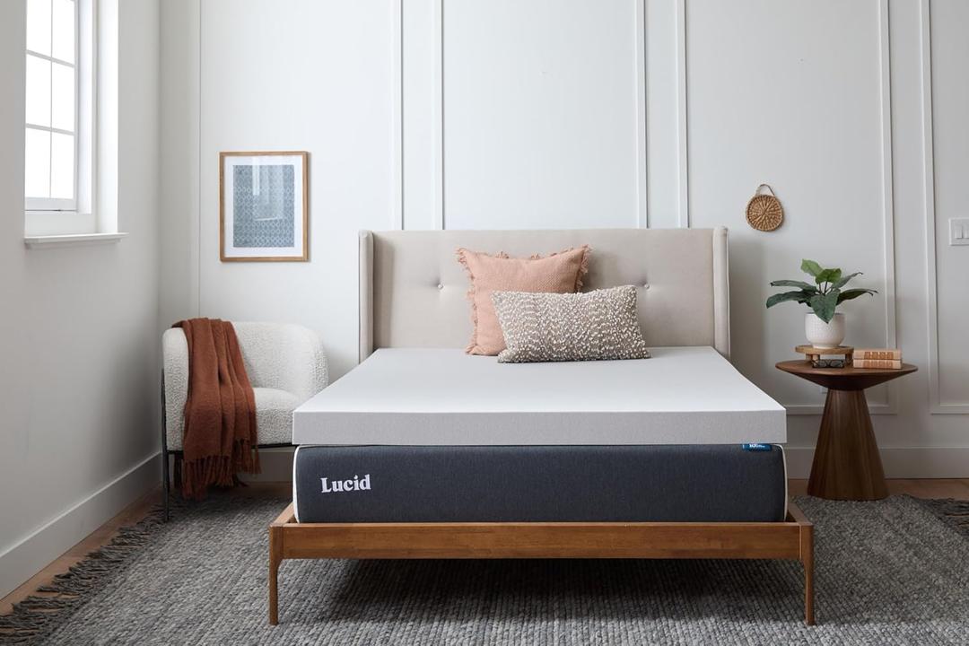 Lucid 4 Inch Bamboo Charcoal Infused Memory Foam Mattress Topper - Queen Size Moisture and Odor Control - Ventilated - Ultra Plush Feel, Pressure-Relief Bed Topper CertiPur Certified