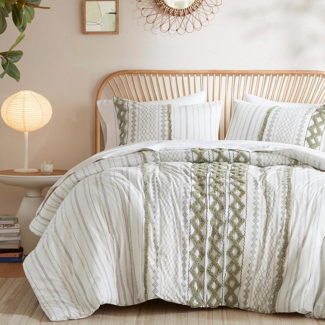 INK+IVY Comforter for King Size Bed, Chenille Tufted, Breathable Cotton Comforter Set, All Season Modern Boho Comforter with Farmhouse Bedding Flare, 2 Matching Shams, King Sage Green/Ivory 3 Piece