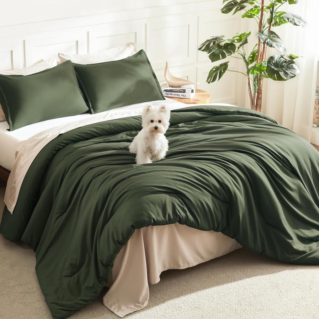 Litanika Dark Olive Green Comforter Set Queen, 3 Pieces Solid Bedding Comforter Set, All Season Fluffy Bed Set (90x90In Comforter & 2 Pillowcases)