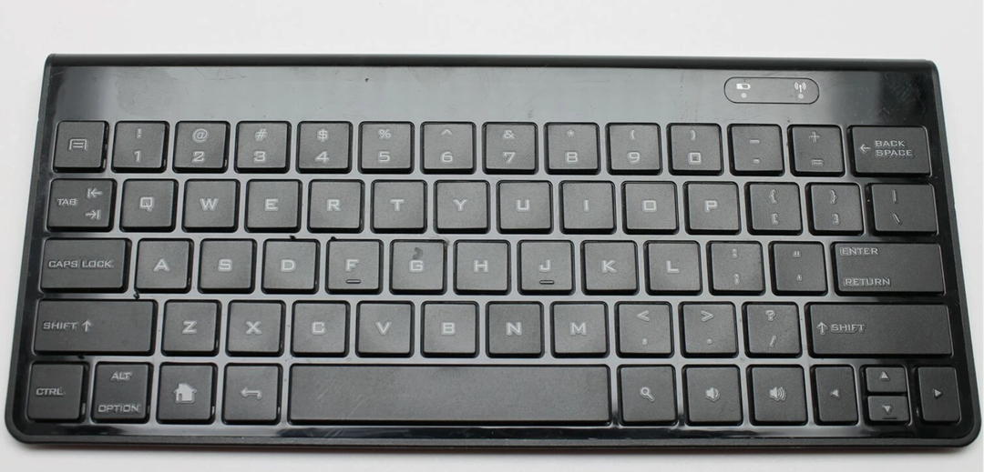 Amazon Basic Wireless Keyboard