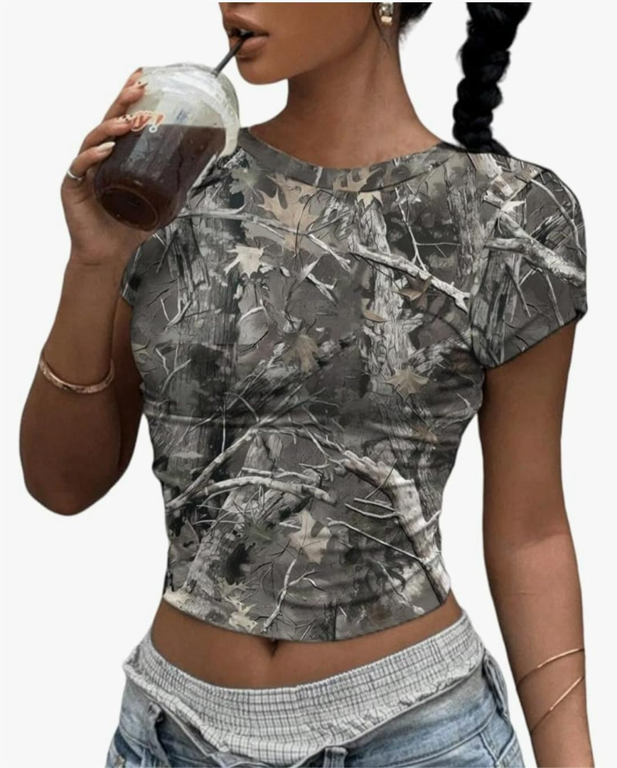 QJQ Women's Y2k Camo Crop Tops Short Sleeve Crewneck Maple Leaf Print Slim Fit T Shirts Grunge Going Out Top,S