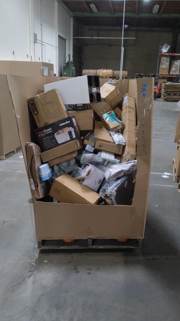Pallet of Salvage Items