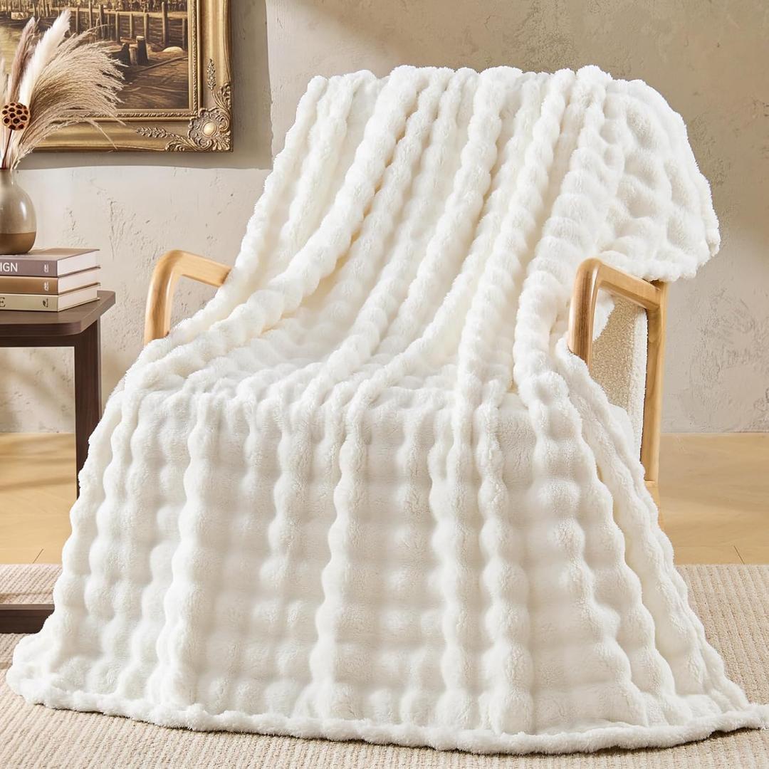 BEDELITE Cream White 3D Fleece Bubble Throw Blanket for Couch, 50x60 Inches | Fluffy Blanket for Sofa Bed Dorm Room Decor, Luxury Soft Warm Cozy Plush Fuzzy Throw Blankets Gift for Women, Lightweight