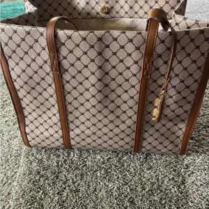 Steve Madden Geometric Design Tote Bag