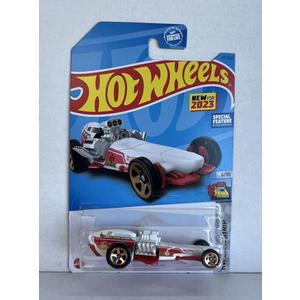 Hot Wheels Rockin Railer  (White) 