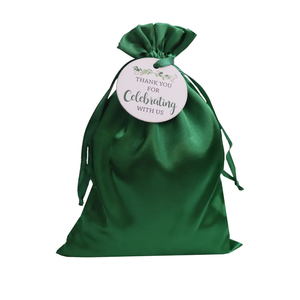 GUIFIER 30 Pack 5x7 Inch Satin Gift Bags Green Drawstring Bag with Tags, Baby Shower Bags, Silk Jewelry Pouches, Wedding, Graduation Favor Bags, Small Candy Bags, Reusable Fabric Gift Bags