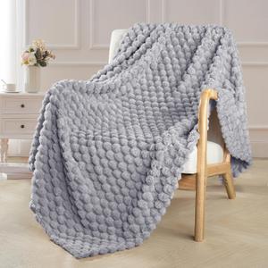 Exclusivo Mezcla Fleece Throw Blanket for Couch, Extra Large Fuzzy Light Grey Bed Blankets, Soft Cozy Plush Sofa Throws for All Seasons, 50x70 Inches