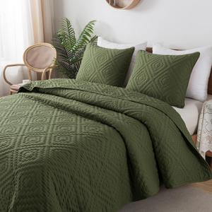 Olive Green King Size Quilt Bedding Sets with Pillow Shams, Boho Dark Deep Sage Lightweight Bedspread Coverlet, Quilted Blanket Thin Comforter Bed Cover for All Season, 3 Pieces, 104x90 inches