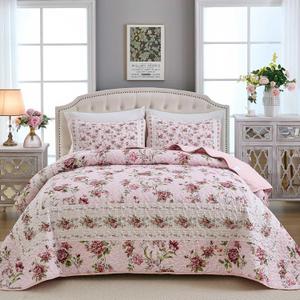 Xruibed Floral Quilt Set King Size, 3PCs Antique Rose Pink Bedspread Coverlet Set, Lightweight Soft Microfiber Pink Quilt Set with 2 Pillowcases for All Season (King Size 110"x90")