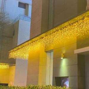 LED Icicle Christmas Lights, 16.4FT 168 LEDs 8 Modes Extendable Eaves Short Curtain Twinkle Dangling Fairy String Lights for Indoor Party Wedding Outdoor Decorations, Warm White, 5M08 (16.4FT-Drop 31.5IN)