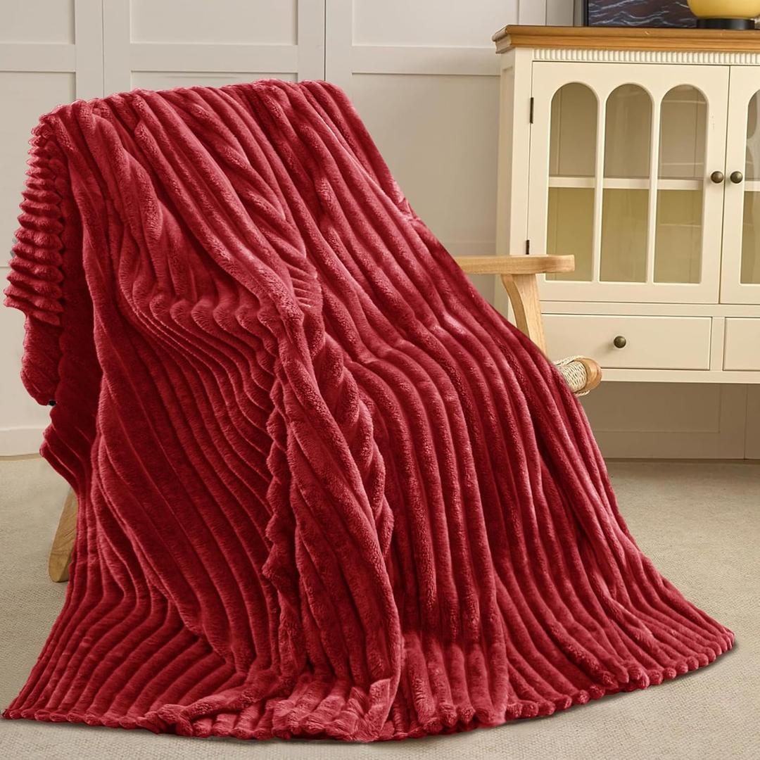 QATAN Soft Fleece Throw Blanket for Oversized Queen Bed (90" x 100")  400 GSM Plush Warm Lightweight Bed Blanket, Ribbed Fluffy All-Season Throw for Bed, Couch & Sofa - Red Dahlia