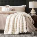 Amlie Home Faux Fur Throw Blanket for Bed, Ultra Soft Fuzzy Plush Bubble Blanket for Bedroom & Bed Decor, 108"x90", Cream White