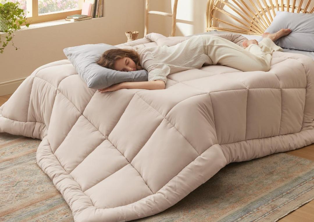 Bedsure Comforter Duvet Insert - Quilted Comforters Queen Size, All Season Duvet, GentleSoft Down Alternative Bedding, with 8 Tabs, Gifts for Women/Men, Beige, Queen 88 x 88 Inches