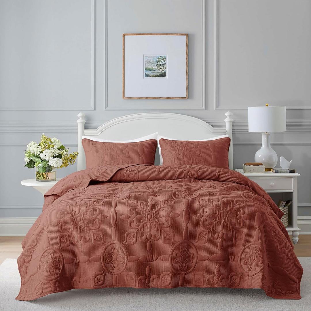B2EVER Damask Quilt California Cal King Size Bedding Sets with Pillow Shams, Boho Oversized Lightweight Soft Bedspread Coverlet, Burnt Orange Quilted Blanket Bed Cover, 3 Pieces, 118x106 inches (Red)