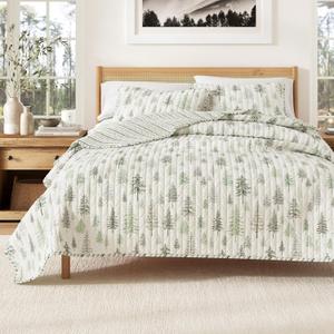 Great Bay Home 3-Piece Reversible Forest Cabin Bedspread Queen Quilt. All-Season, Comfortable, Soft Quilt Set - Truckee (Lodge Trees)