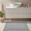 Color&Geomety Grey Bathroom Rugs, Ultra Soft Plush Bathroom Mat Super Absorbent Microfiber Fabric, 17"x30", Washable, Non Slip Bath mats for Outside Shower, Tub, Home Decor (1'5" x 2'6" (Rectangular))