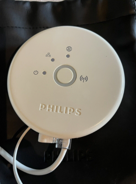 Philips Hue Zigbee Hub IP Bridge 1st Generation CE0979 With Cords & Storage Bag