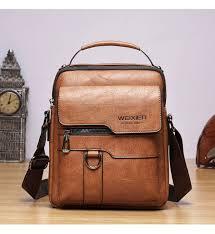 Men's Retro Leather Shoulder Bag - Stylish and Practical Messenger Bag with Multiple Compartments (Light Brown)